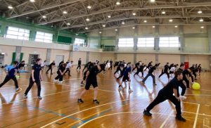 美化活動や体力測定を行いました